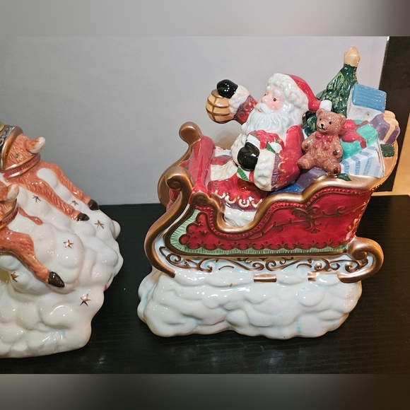 KIRKLAND Signature SANTA & SLEIGH with REINDEER CANDLE HOLDERS 2 PC Set Holidays - Picture 5 of 16